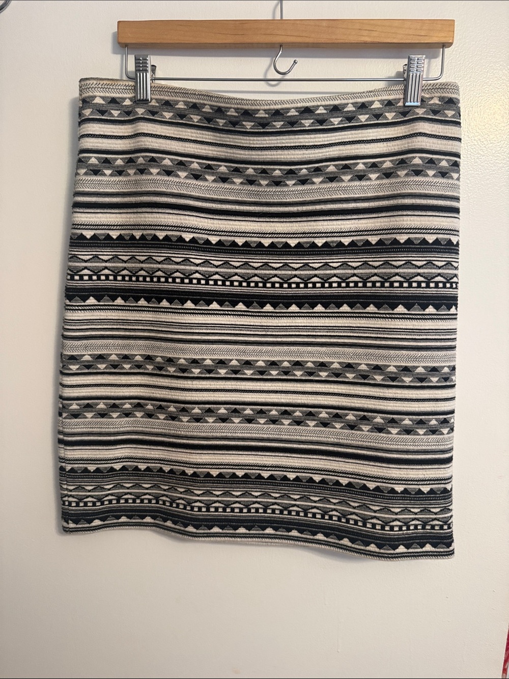 J. Jill Black & White Geometric Knit Pencil Skirt